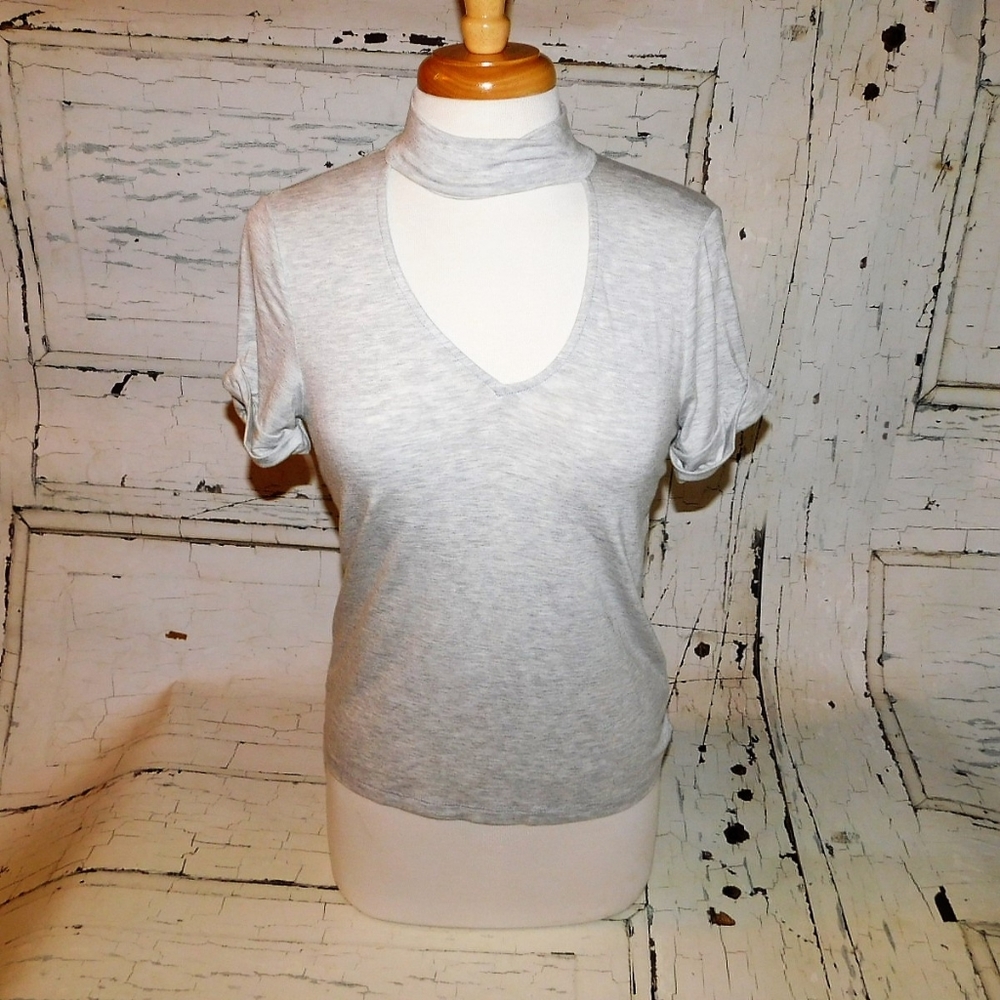 Choker Tee
